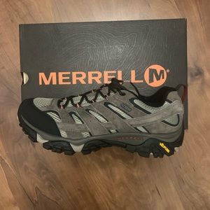 Brand New Merrell Moab 2 WP Shoes (size 10.5)